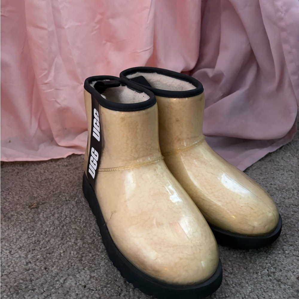 UGG CLEAR/WATERPROOF BOOTS